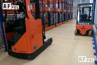 Полимерные полы для склада